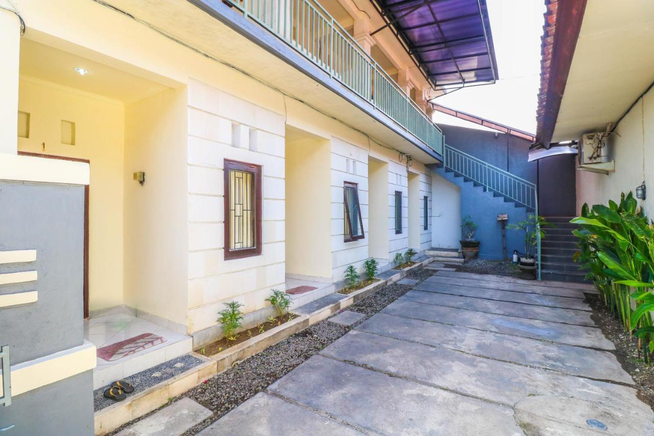 Oyo 2178 Merthan House 塞米亚克 外观 照片
